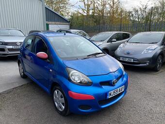 Toyota AYGO Hatchback 1.0 VVT-i Blue Euro 4 5dr