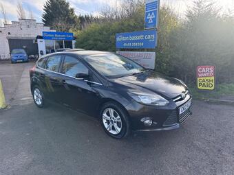 2012 Ford Focus 1.0T EcoBoost Zetec Euro 5 (s/s) 5dr 44 Photos photo