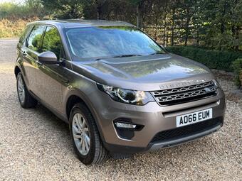 Land Rover Discovery Sport SUV 2.0 TD4 SE Tech Auto 4WD Euro 6 (s/s) 5dr