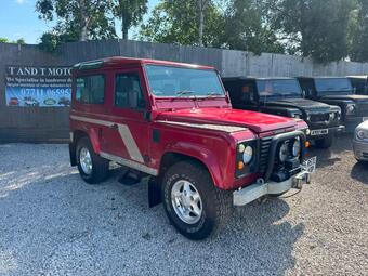 Land Rover Defender 90 SUV 2.5 TDi County Station Wagon Diesel Manual SWB (111 bhp)