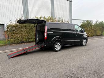 Ford Tourneo Custom Minibus 2.0 320 EcoBlue Titanium L1 Euro 6 (s/s) 5dr