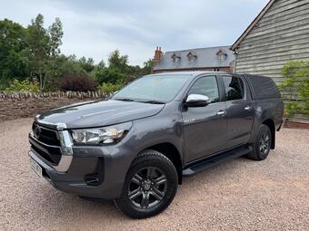 Toyota Hilux Pickup 2.4 D-4D Icon 4WD Euro 6 (s/s) 4dr