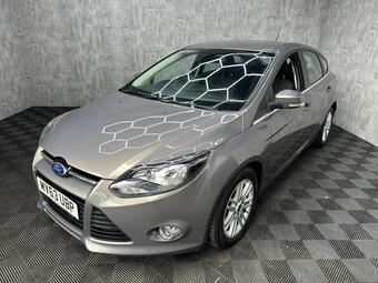 Ford Focus Hatchback 1.0T EcoBoost Titanium Euro 5 (s/s) 5dr