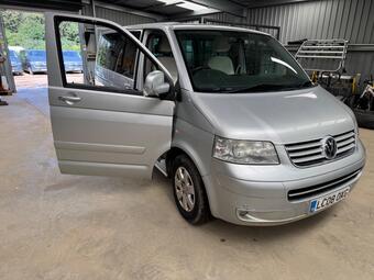 Volkswagen Caravelle MPV 2.5 TDI Pure Drive SE Euro 4 5dr