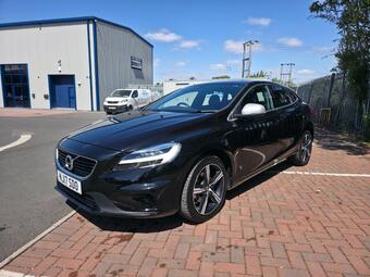 Volvo V40 Hatchback 2.0 T2 R-Design Nav Plus Euro 6 (s/s) 5dr