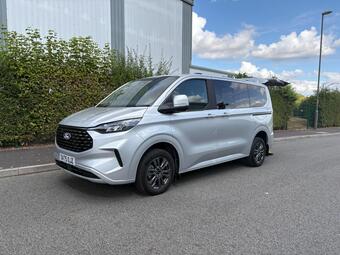 Ford Tourneo Custom Minibus 2.0 320 EcoBlue Titanium Luxe L1 Euro 6 (s/s) 5dr
