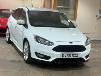 2016 Ford Focus 1.5 TDCi ST-Line Euro 6 (s/s) 5dr 13 Photos photo