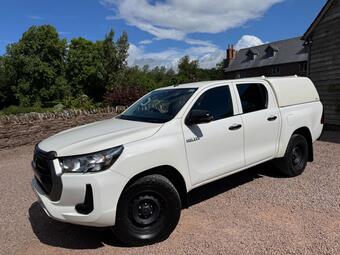 Toyota Hilux Pickup 2.4 D-4D Active 4WD Euro 6 (s/s) 4dr