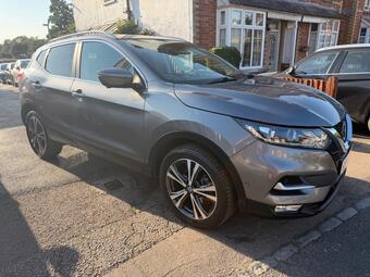 Nissan Qashqai SUV 1.3 DIG-T N-Connecta Euro 6 (s/s) 5dr