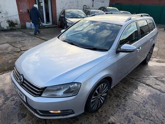 2012 Volkswagen Passat 2.0 TDI BlueMotion Tech Sport Euro 5 (s/s) 5dr 26 Photos photo