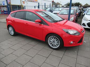 2014 FOCUS 1.0T ECOBOOST ZETEC NAVIGATOR EURO 5 S S 5DR 30 PHOTOS FORD... photo