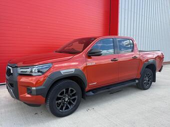 Toyota Hilux Pickup 2.8 D-4D Invincible X Auto 4WD Euro 6 (s/s) 4dr