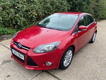 Ford Focus Hatchback 1.0T EcoBoost Titanium Euro 5 (s/s) 5dr