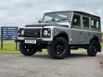 Land Rover Defender 110 SUV 2.2 TDCi XS Station Wagon 4WD MWB Euro 5 5dr