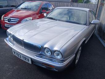 Jaguar XJ Saloon 4.0 Sovereign LWB Saloon 4dr