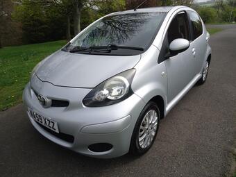 2009 AYGO 1.0 VVT I PLATINUM EURO 4 5DR 40 PHOTOS TOYOTA AYGO 1.0... photo