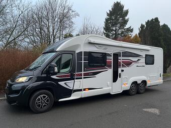Swift Kon-Tiki 874 Coach Built DELIVERY POSSIBLE,1 OWNER,HAB AIR CON,SOLAR,ALLOYS