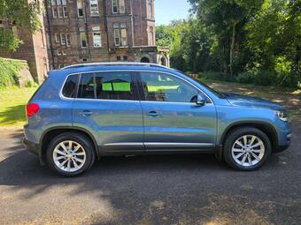 Volkswagen Tiguan SUV 2.0 TDI BlueMotion Tech SE 4WD Euro 5 (s/s) 5dr