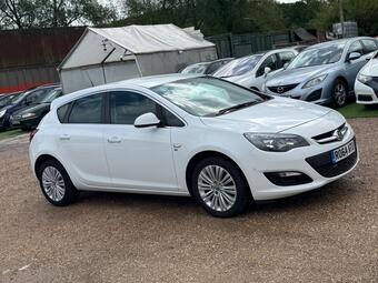 Vauxhall Astra Hatchback 1.4 16v Excite Euro 5 5dr