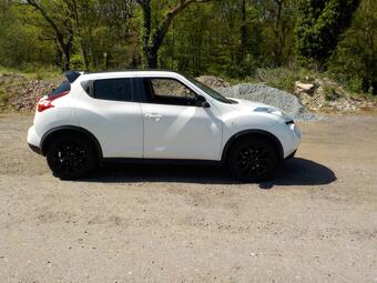 Nissan Juke SUV 1.6 Acenta Premium Euro 5 (s/s) 5dr