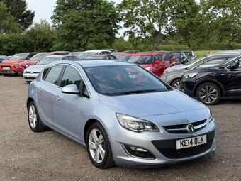 Vauxhall Astra Hatchback 1.6 16v SRi Euro 5 5dr