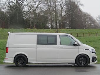 Volkswagen Transporter Combi Van 2.0 TDI T32 Highline Kombi DSG FWD LWB High Roof Euro 6 (s/s) 5dr