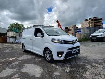 Toyota ProAce Panel Van 1.6D Comfort Medium Panel Van MWB Euro 6 (s/s) 6dr