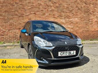 2017 DS Automobiles DS 3 1.2 PureTech Elegance Euro 6 (s/s) 3dr 32 Photos photo