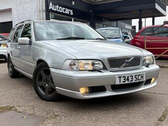 Volvo V70 Estate 2.4 R AWD 5dr