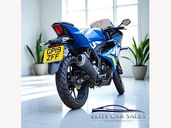 2019 gsx-r125 euro 4 124cc 3 photos  gsx-r125 euro 4 124cc 1 p/owner - finance available £2,950 2019 (19) reg... photo