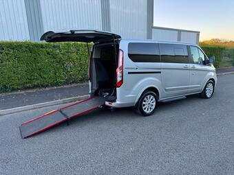 Ford Tourneo Custom Minibus 2.0 310 EcoBlue Titanium L1 Euro 6 (s/s) 5dr