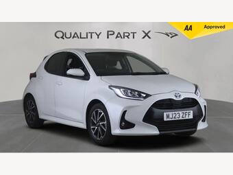 Toyota Yaris Hatchback 1.5 VVT-h Design E-CVT Euro 6 (s/s) 5dr