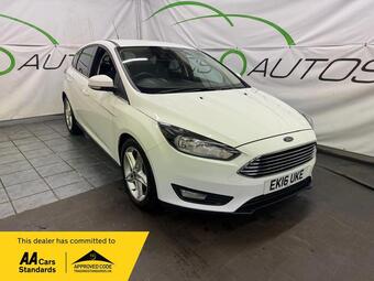 2016 Ford Focus 1.0T EcoBoost Zetec Euro 6 (s/s) 5dr 23 Photos photo