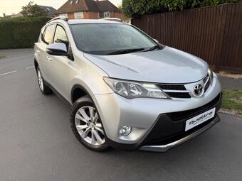 Toyota RAV4 SUV 2.2 D-CAT Invincible Auto 4WD Euro 5 5dr