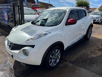 Nissan Juke SUV 1.6 Acenta Premium Euro 5 5dr