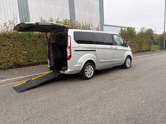 Ford Tourneo Custom Minibus 2.0 320 EcoBlue Titanium L1 Euro 6 (s/s) 5dr