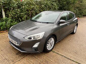 Ford Focus Hatchback 1.0T EcoBoost Titanium Euro 6 (s/s) 5dr