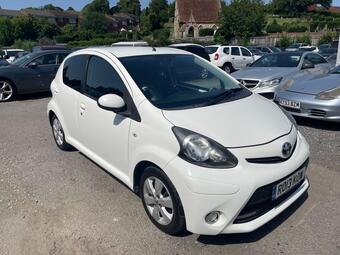 Toyota AYGO Hatchback 1.0 VVT-i Fire Euro 5 5dr