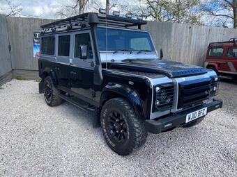 Land Rover Defender 110 SUV 2.4 TDCi XS Station Wagon 4WD MWB Euro 4 5dr