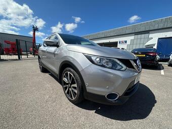 Nissan Qashqai SUV 1.2 DIG-T Tekna XTRON 2WD Euro 6 (s/s) 5dr