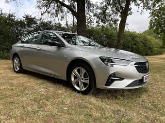 Vauxhall Insignia Hatchback 1.5 Turbo D SE Nav Grand Sport Euro 6 (s/s) 5dr