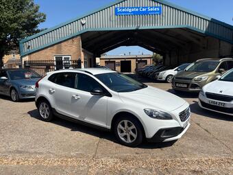 Volvo V40 Cross Country Hatchback 1.6 D2 SE Euro 5 (s/s) 5dr