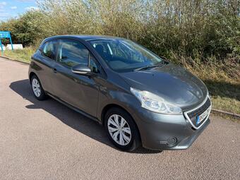 Peugeot 208 Hatchback 1.2 VTi PureTech Access+ Euro 5 3dr