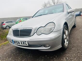 2004 C CLASS 1.8 C200 KOMPRESSOR AVANTGARDE SE 4DR 62 PHOTOS MERCEDES BENZ C CLASS... photo
