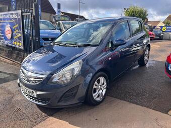 Vauxhall Corsa Hatchback 1.4 16V Exclusiv Euro 5 5dr (A/C)