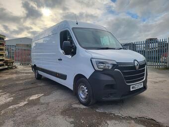 Renault Master Panel Van 2.3 dCi 35 Business FWD LWB Medium Roof Euro 6 4dr