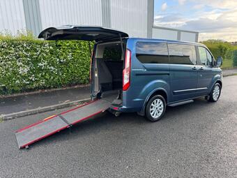 Ford Tourneo Custom Minibus 2.0 310 EcoBlue Titanium L1 Euro 6 (s/s) 5dr