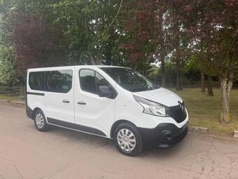 Renault Trafic Minibus 1.6 dCi ENERGY 27 Business SWB Euro 6 (s/s) 5dr (9 Seat)