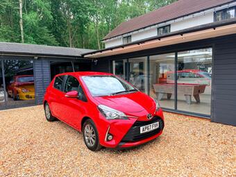 Toyota Yaris Hatchback 1.5 VVT-i Icon Euro 6 5dr