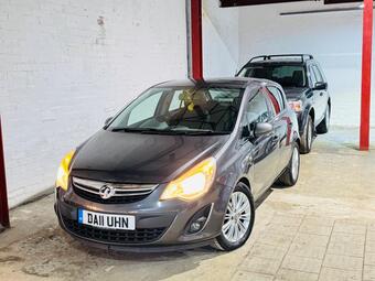 Vauxhall Corsa Hatchback 1.4 16V SE Euro 5 5dr